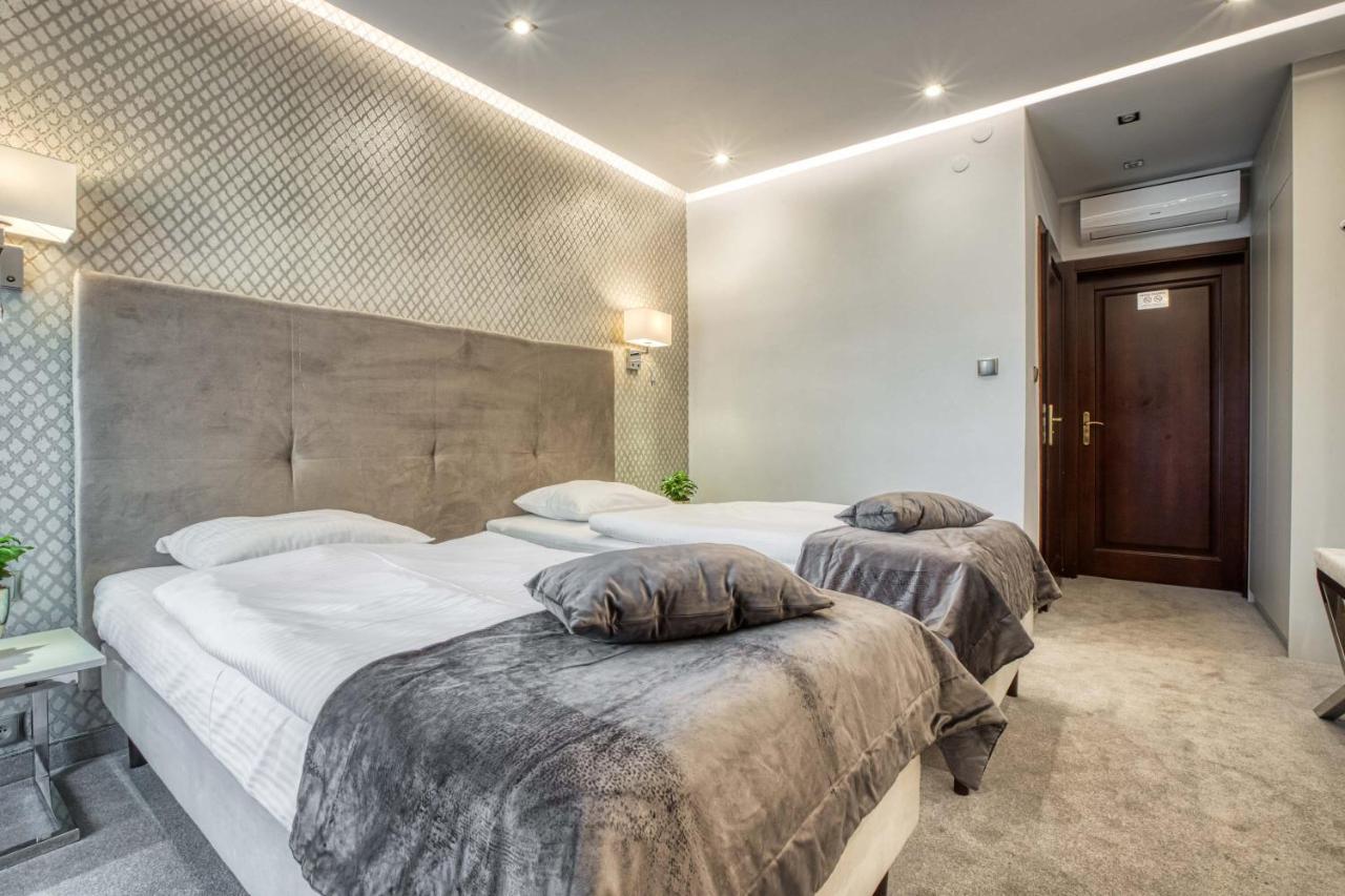 Hotel Bialy Dom Рибник Екстериор снимка