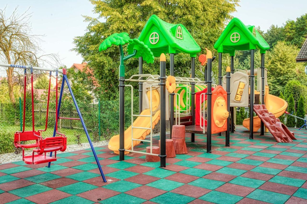 Hotel Bialy Dom Рибник Екстериор снимка